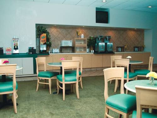 La Quinta Inn & Suites New Orleans Airport