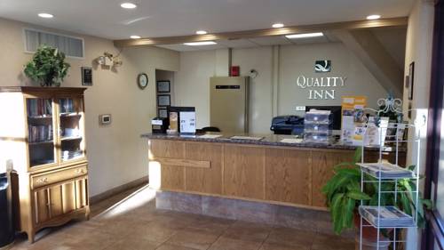 Quality Inn & Suites Hotel  Hotels  Santa Maria